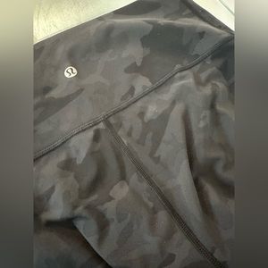 Lululemon leggings size 6